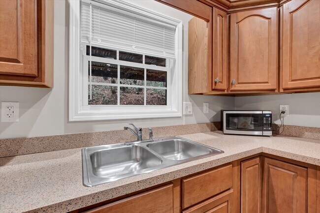 Photo - 2726 Brownsboro Rd Unit 2726