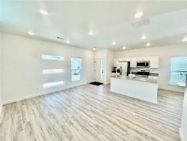Photo - 930 Maryland Ave