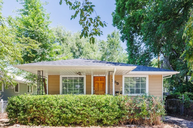 265 Browning Ave