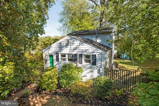 Photo - 6381 Lakewood Dr
