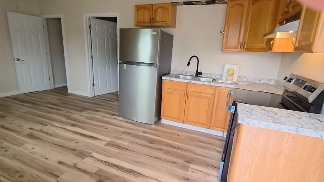 Building Photo - 6908 MacCorkle Ave Rental