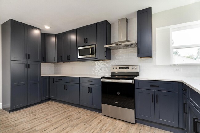 Photo - 13155 Pebblewalk Cir S