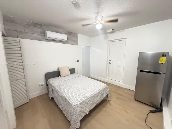 Photo - 190 SW 72nd Terrace Unit A