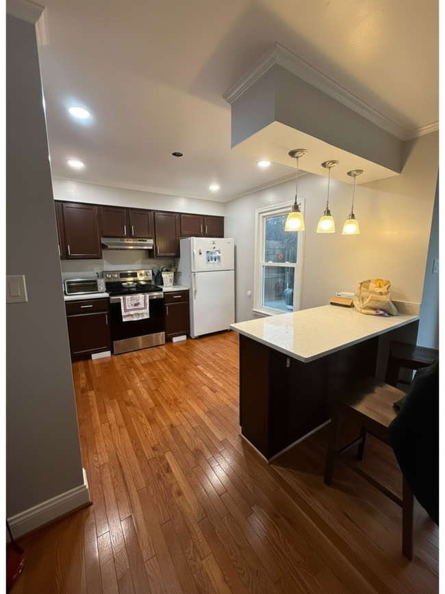 Photo - 126 E Hammaker St