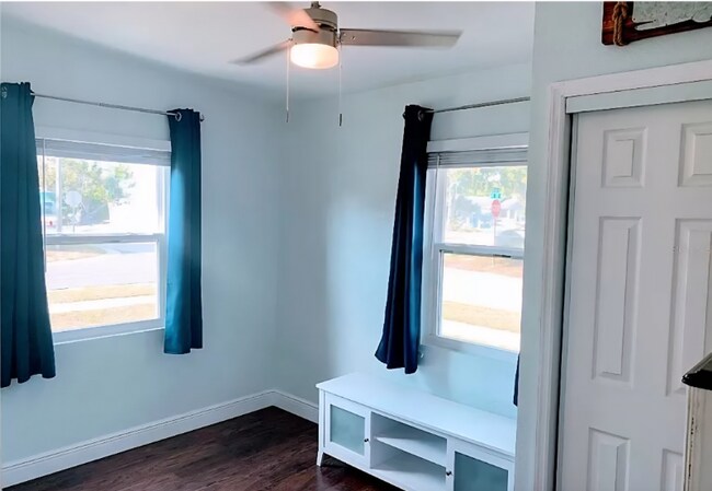 Photo - 2400 15th Ave N