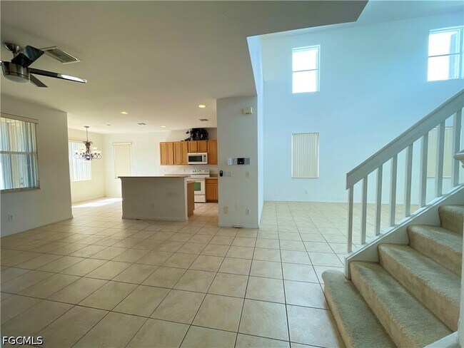 Photo - 17038 Tremont St