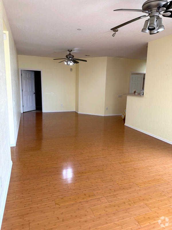 Building Photo - 6868 Sky Pointe Dr Rental