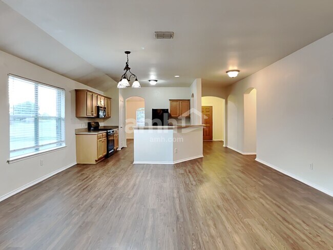 Photo - 3833 Pinebluff Ln