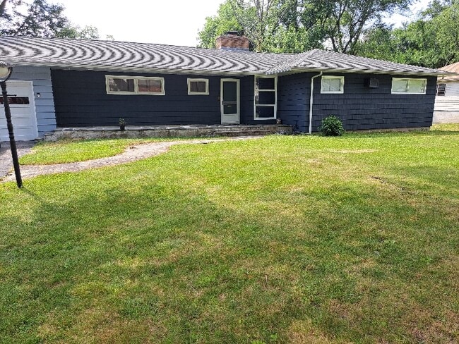 Photo - 113 Newton Ave N