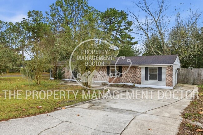 Building Photo - Modern 3/2 with an office Renovated Home in Orange Park - Ready for Immediate Move-In!