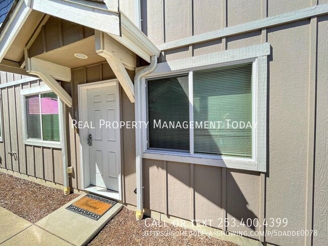 Building Photo - 4523 S Junett St Unit A