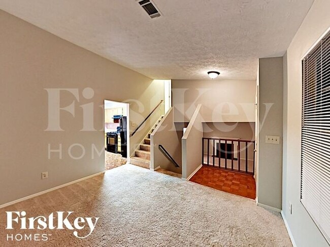 Photo - 1998 Glenwood Downs Dr