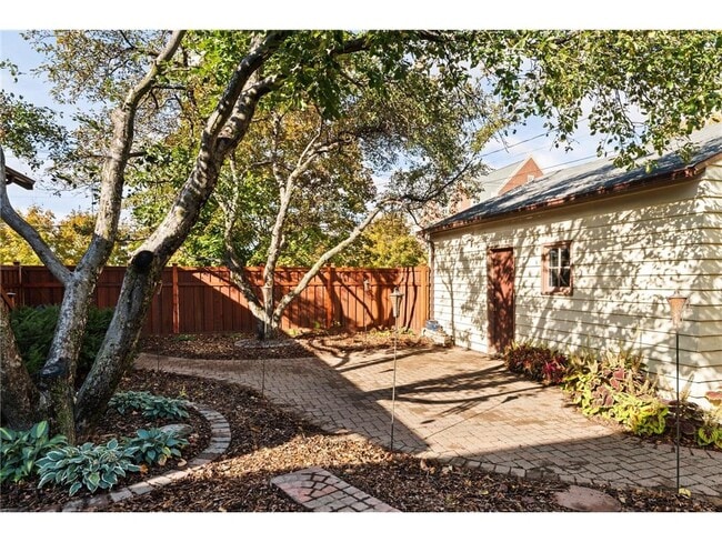 1577 Osceola Ave