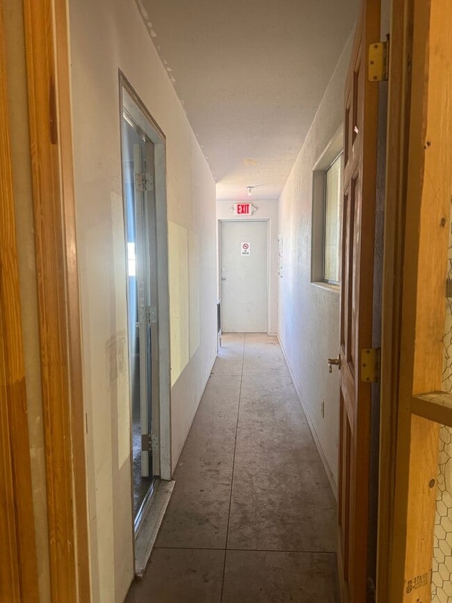 Photo - 412 Bastille Dr Unit Benchmark Storage