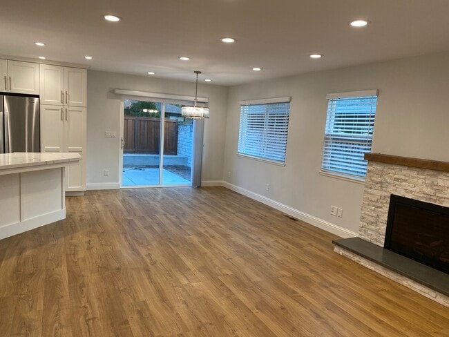 Photo - 1313 Lawton Ave Unit #A