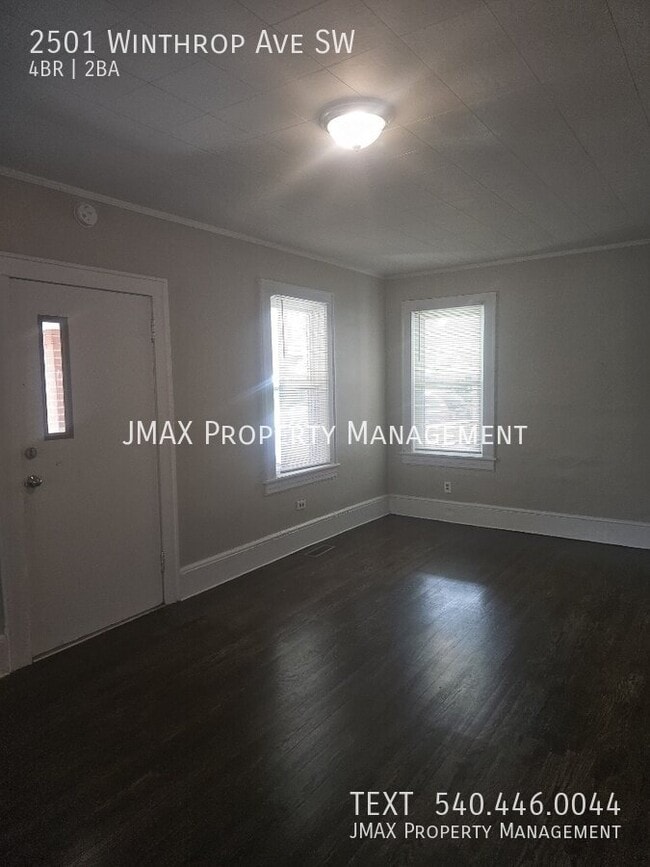 2501 Winthrop Ave SW