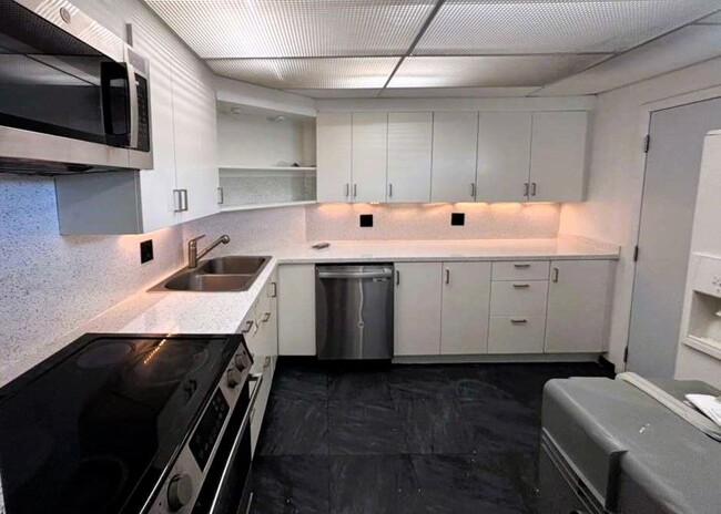 Photo - 6301 N Falls Cir Dr Unit 313