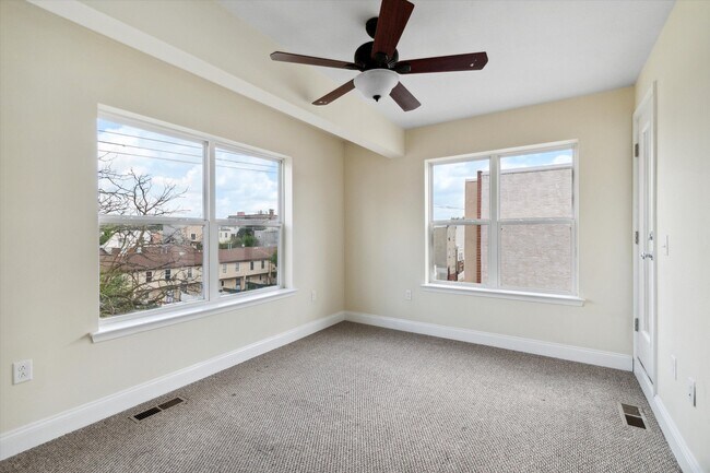 Photo - 1955 N 18th St Unit B