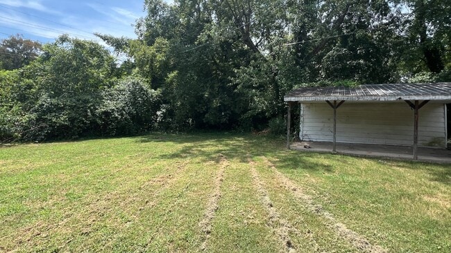 Photo - Near the Nashville Airport: 2BR, 1BA house...
