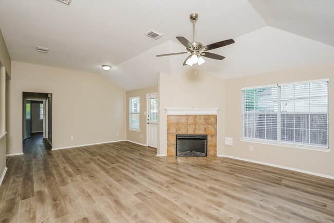 Photo - 1842 Strongs Ct