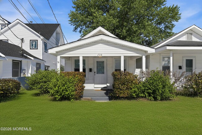 Photo - 206 16th Ave