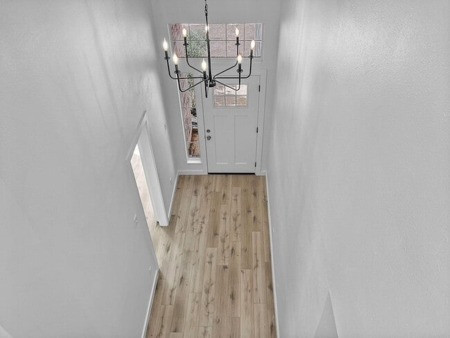2720 Rochelle Point