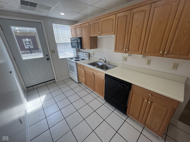 Photo - 108 Walnut St