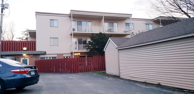 Vista trasera: ubicada aquí en esta esquina. - 410 6th Ave SW Unidad Knob Hill