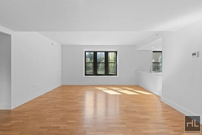 Photo - 310 Clarkson Ave Unidad 819