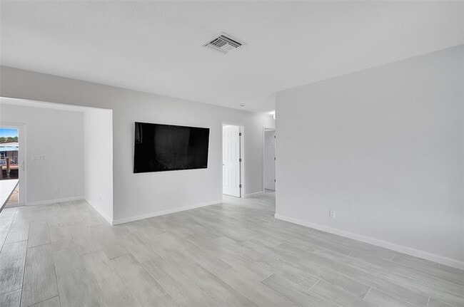 Photo - 4710 SW 43rd Ave