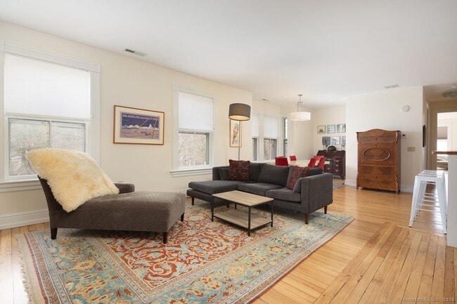 Photo - 31 Sharon Rd Unidad 4