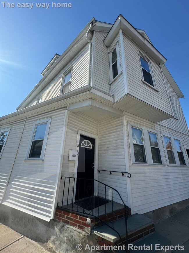 Photo - 512 Medford St Townhome