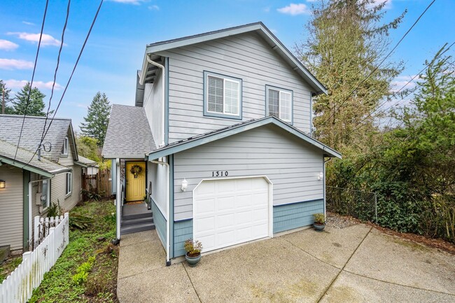 Building Photo - PENDING APPLICATION; Eastside Olympia 3BD Rental
