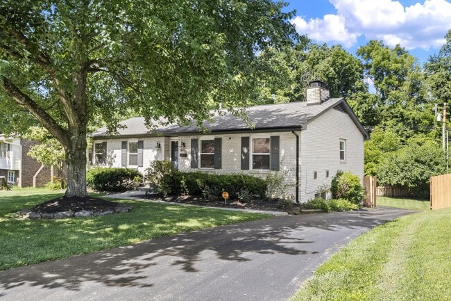 Photo - 3483 Lansdowne Dr