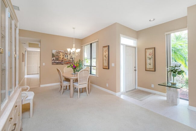 Photo - 135 Old Meadow Way