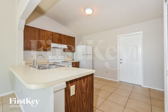 Photo - 121 Summerset Dr