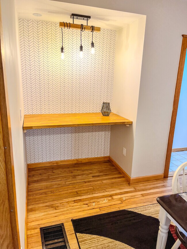 Photo - 1 Monroe Heights