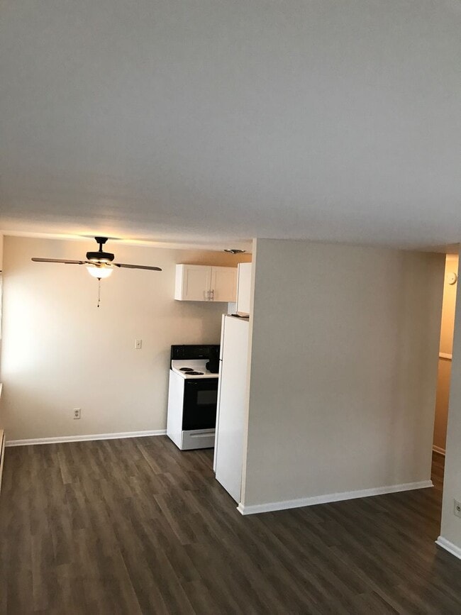 Photo - Underhill Apartments