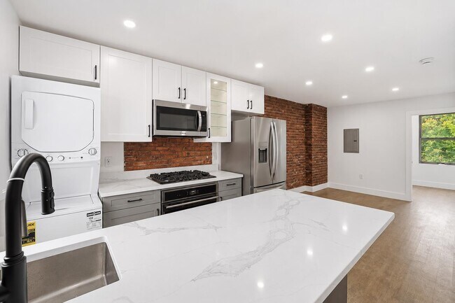 Photo - 216 6th St