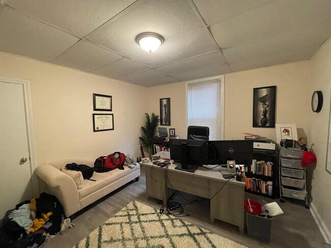 Photo - 17 Banks St Unit 1