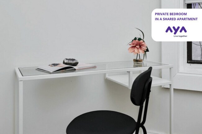 Photo - 321 W 42nd St