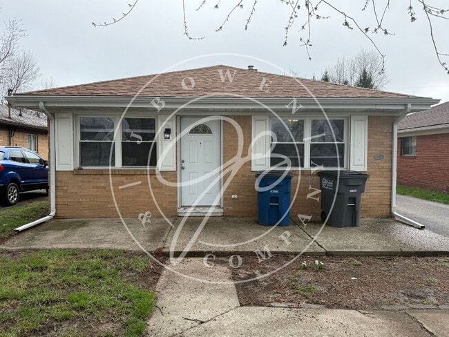 Charming 3-Bedroom Home on Curson Drive with fenced backyard. - Charming 3-Bedroom Home on Curson Drive with fenced backyard.