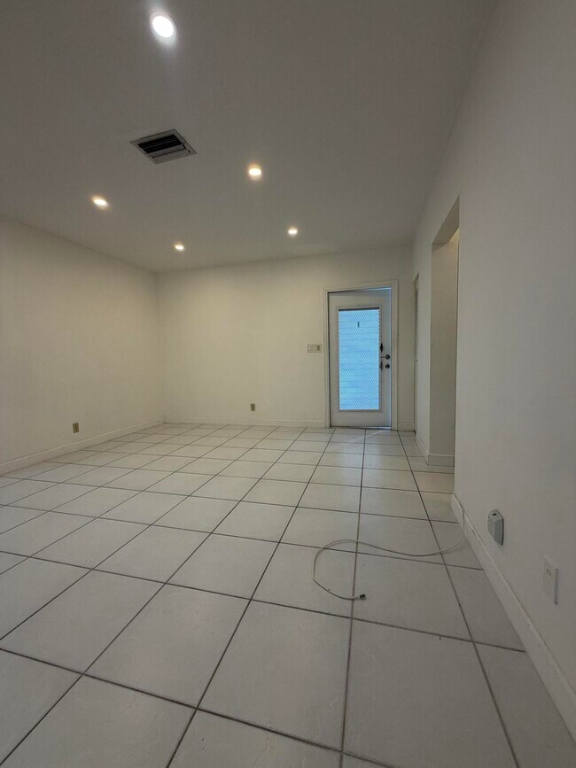 Photo - 1300 N 17th Ave Unit 206