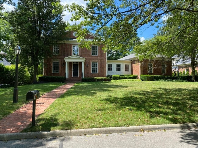 Building Photo - 4371 Olmsted Rd Rental