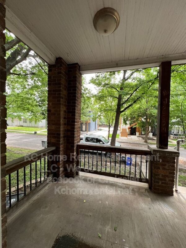 Photo - 1112 W 41st Terrace