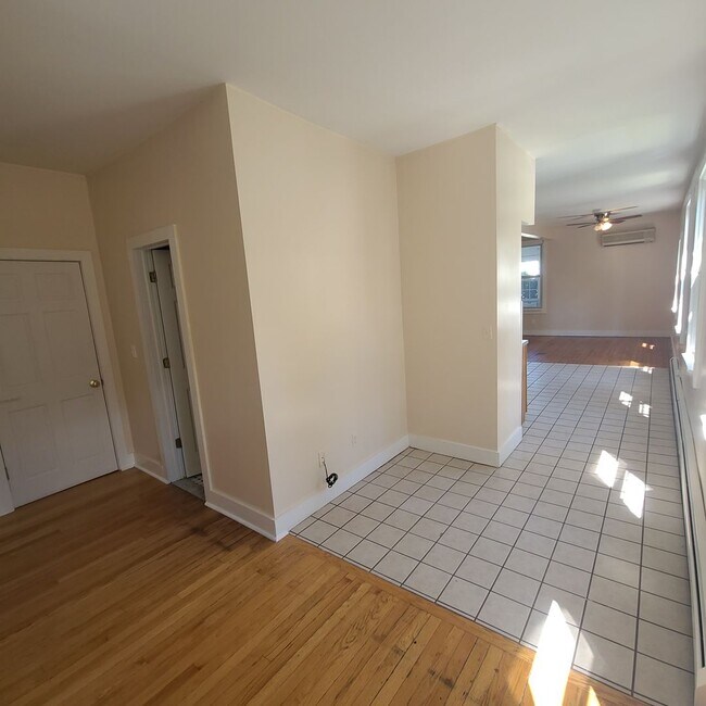 Photo - 42 Parsons St Unit Apt 1