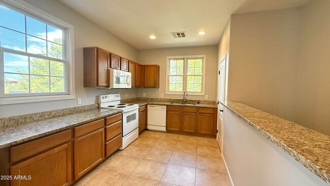 Photo - 1632 E Canyon Creek Dr