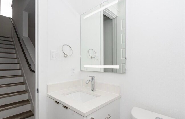 Photo - 505 Schweikhardt St