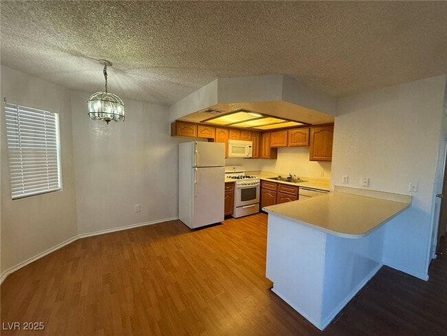 Photo - 725 Rock Springs Dr Unit 201
