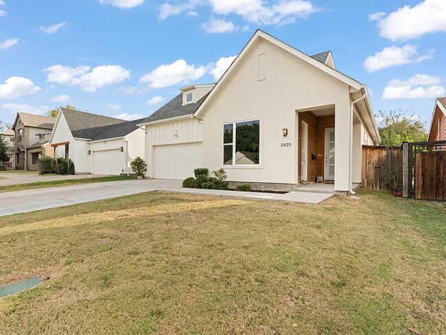 Photo - 2825 Townsend Dr